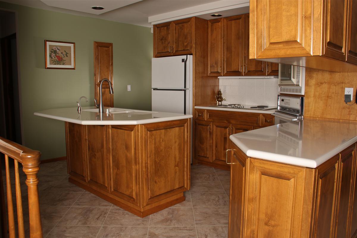 Custom Alder Kitchen Cabinets
